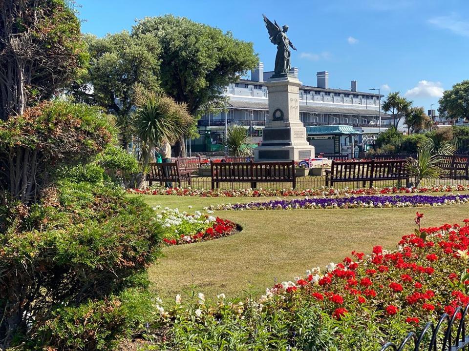 The Royal Hotel - Clacton On Sea Exteriör bild